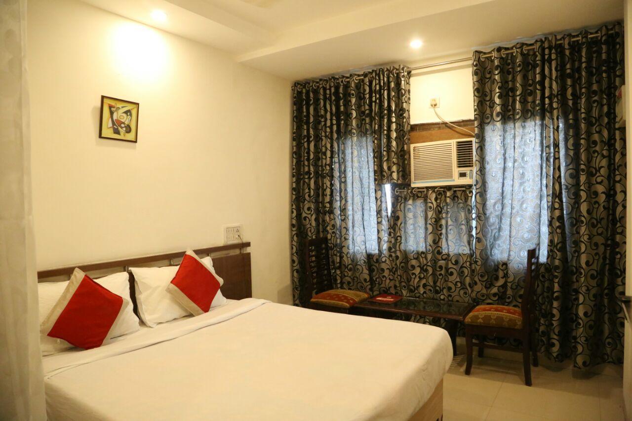Hotel Surya กวาลิออร์ ภายนอก รูปภาพ